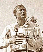 Е.Евтушенко на празднике в Шахматове. Август 1973 г.